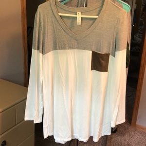 Long sleeve Off white 3/4 top, Size Large